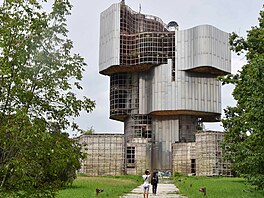 Od po�átku památník poskytoval kulisu pro politické manifestace, které se...