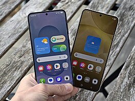 Samsung Galaxy S25 a S24