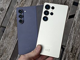 Samsung Galaxy S25 Ultra a Galaxy Z Fold 6