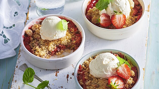 Rebarborový crumble