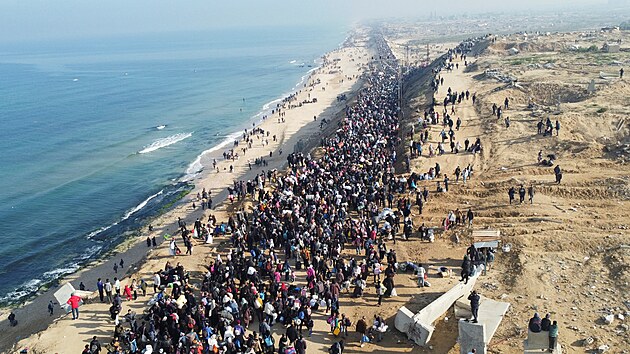 Palestinci se vracejí na sever Pásma Gazy. (27. ledna 2025)