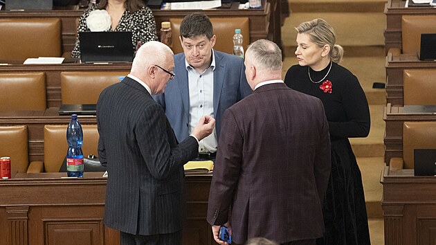 Sn�movna projedn�v� novelu o r�stu televizn�ho a rozhlasov�ho poplatku. (29. ledna 2025)