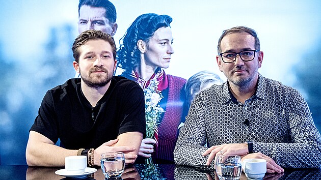 Hosty po�adu Rozst�el jsou herec Filip Franti�ek �ervenka (vlevo) a kreativn� producent Studny
Michal Proke�.