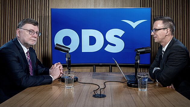 Hostem po�adu Rozst�el je ministr financ� Zbyn�k Stanjura.