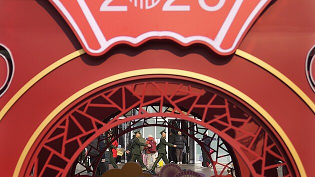 ��na letos ofici�ln� sv�tky nov�ho lun�rn�ho roku prodlou�ila o jeden den, proto�e si p�eje podpo�it ekonomiku. (25. ledna 2025)