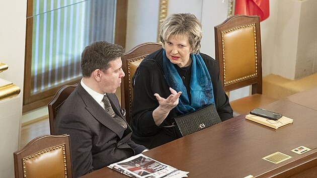 Poslaneck� sn�movna. Jan Skope�ek (ODS) a V�ra Kol��ov� (STAN). (21. ledna 2025)