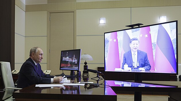 Rusk� prezident Vladimir Putin na videokonferenci s ��nsk�m prezidentem Si �in-pchingem ve st�tn� rezidenci Novo-Ogarjovo u Moskvy (21. ledna 2025)