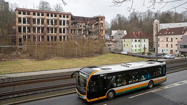 Torzo budovy ek demolice. (28. ledna 2025)