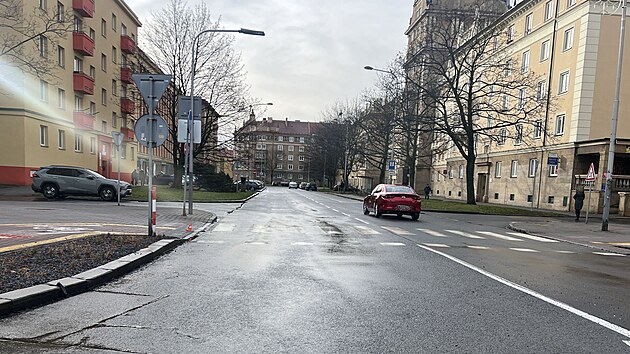 M�sto nehody na Porubsk� ulici v Ostrav�-Porub�. (23. ledna 2025)