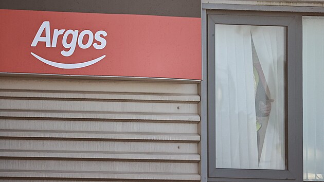 V Croydonu v ji�n�m Lond�n� �to�n�k pobodal p�t lid�. (23. ledna 2025)