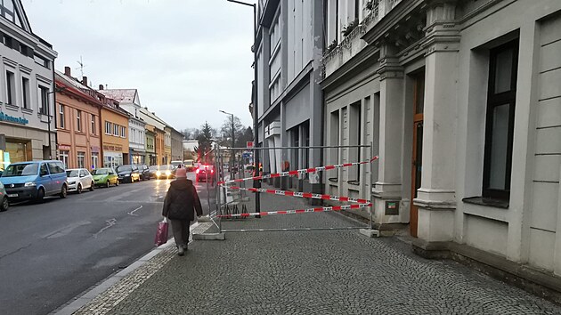 V budov mstskho adu v Chocni se ztil strop. Statik nechal budovu uzavt.