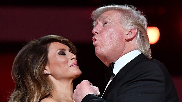 Ze spole�n�ho inaugura�n�ho tance vy�etli experti mnoh�.