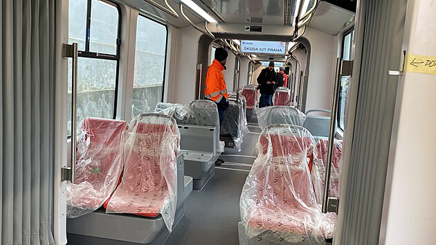 Letos v prosinci zanou v Praze jezdit nov tramvaje z dlen koda Group. Hlavn msto objednalo 200 nzkopodlanch souprav 52T.