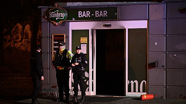 Z�sah hasi�� na autobusov�m n�dra�� ve Zl�n�, kde dev�tadvacetilet� mu� vhodil do baru nezn�m� p�edm�t. (28. ledna 2025)