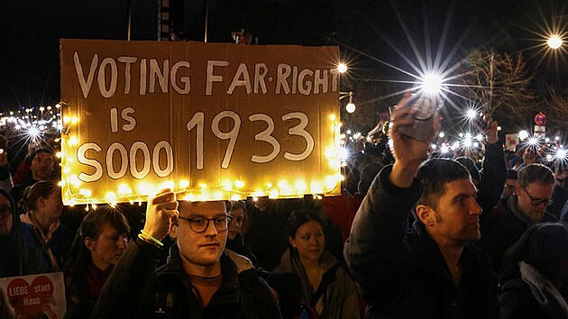 Des�tky tis�c lid� v N�mecku demonstrovaly proti pravici. (25. ledna 2025)