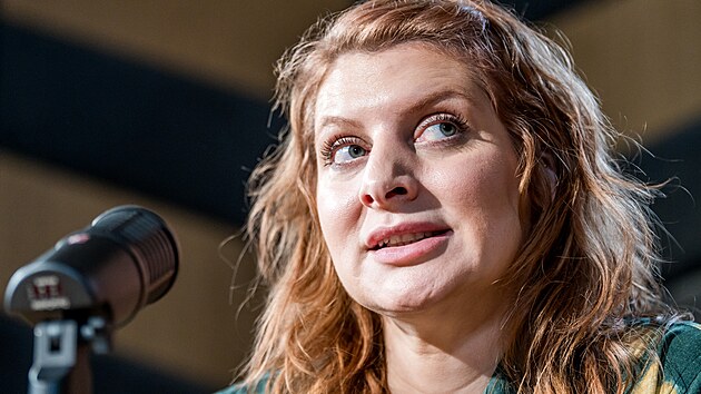 Hostem podcastu NA KAFI byla filmov� viz�istka a make-up artistka Ad�la And�la Bursov�