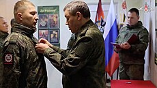 Ná�elník ruského generálního �tábu Valerij Gerasimov na okupovaných územích...
