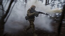 Výcvik p�íslu�ník� ukrajinské 24. mechanizované brigády v Don�cké oblasti (21....