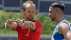Michal �marda (vlevo) hovo�í s Eldarem �ehi�em.