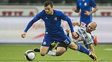 Armin Hodi (v modrém) si zahrál Ligu mistr v dresu Dinama Záheb. Te bude...