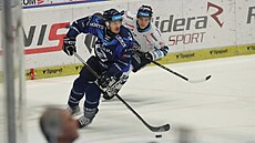 U puku Percy Stuart z Vítkovic, sleduje ho Jaromír Lisa Pérez z Liberce