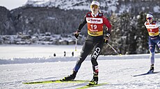 Lyaka Kateina Janatová v prbhu závodu na 20 km voln ve výcarském...