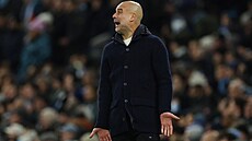 Trenér Manchesteru City Pep Guardiola bhem utkání s Bruggami.