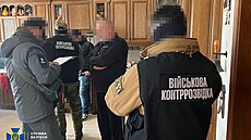 Ukrajinská tajná slu�ba SBU oznámila zadr�ení t�í d�stojník� ukrajinské armády...
