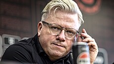 Spar�anský trenér Lars Friis b�hem tiskové konference p�ed startem jarní �ásti...