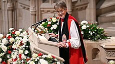 Mariann Buddeová, pedstavená washingtonské diecéze americké episkopální...