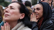 Lidé se shromádili na námstí vnovaném rukojmím v Tel Avivu ped oekávaným...
