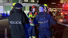 Úto�ník zapálil bar na autobusovém nádra�í ve Zlín�, kdy� do n�j hodil neznámý...