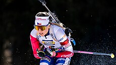 Tereza Voborníková na trati stíhacího závodu v Anterselv�.
