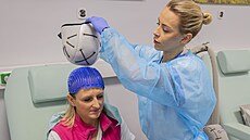 Speciální �epice brání ztrát� vlas� p�i chemoterapii. Za�ali ji pou�ívat na...
