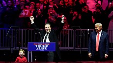 Poslední shromádní nov zvoleného amerického prezidenta Donalda Trumpa ped...