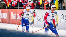 Vít�zslav Hornig dokon�uje stíhací závod t�sn� za Michalem Kr�má�em.