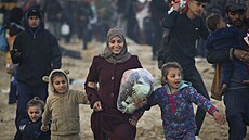 Vysídlení Palestinci se vracejí na sever Pásma Gazy. (27. ledna 2025)