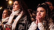 Slováci protestují proti vlád� Roberta Fica. Snímek pochází z Bratislavy. (24....