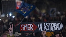 Slováci protestují proti vlád� premiéra Roberta Fica. Snímek pochází z...