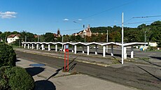 Betonové p�íst�e�ky na Braníku �eká kv�li �patnému technickému stavu demolice.