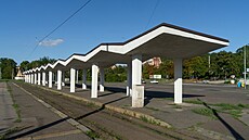 Betonové písteky na Braníku eká kvli patnému technickému stavu demolice.