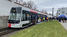 Letos v prosinci zanou v Praze jezdit nové tramvaje z dílen koda Group....