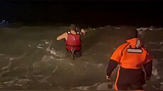 Rusové se na poest Krista koupali ve zneitném moi