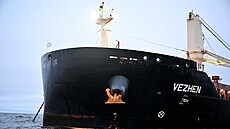 Nákladní lo� Vezhen s po�kozenou kotvou (27. ledna 2025)