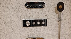 Koupelnové armatury v zá�itkovém centru spole�nosti Kohler v Bombaji (17. �íjna...