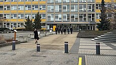 Policisté zasahovali v areálu �ZU, bývalý pracovník zde vyhro�oval zam�stnanc�m...