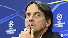 Kou� Interu Milán Simone Inzaghi na tiskové konferenci p�ed utkáním Ligy Mistr�...