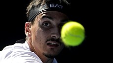 Lorenzo Sonego b�hem zápasu na Australian Open