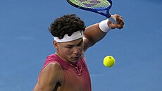 Ben Shelton ve �tvrtém kole na Australian Open