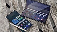 Samsung Galaxy S25 Ultra a Galaxy Z Fold 6